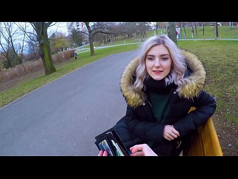 ❤️ Swallows cum panas muhrim pikeun duit - blowjob di taman ku Eva Elfie ❤❌ porno di urang